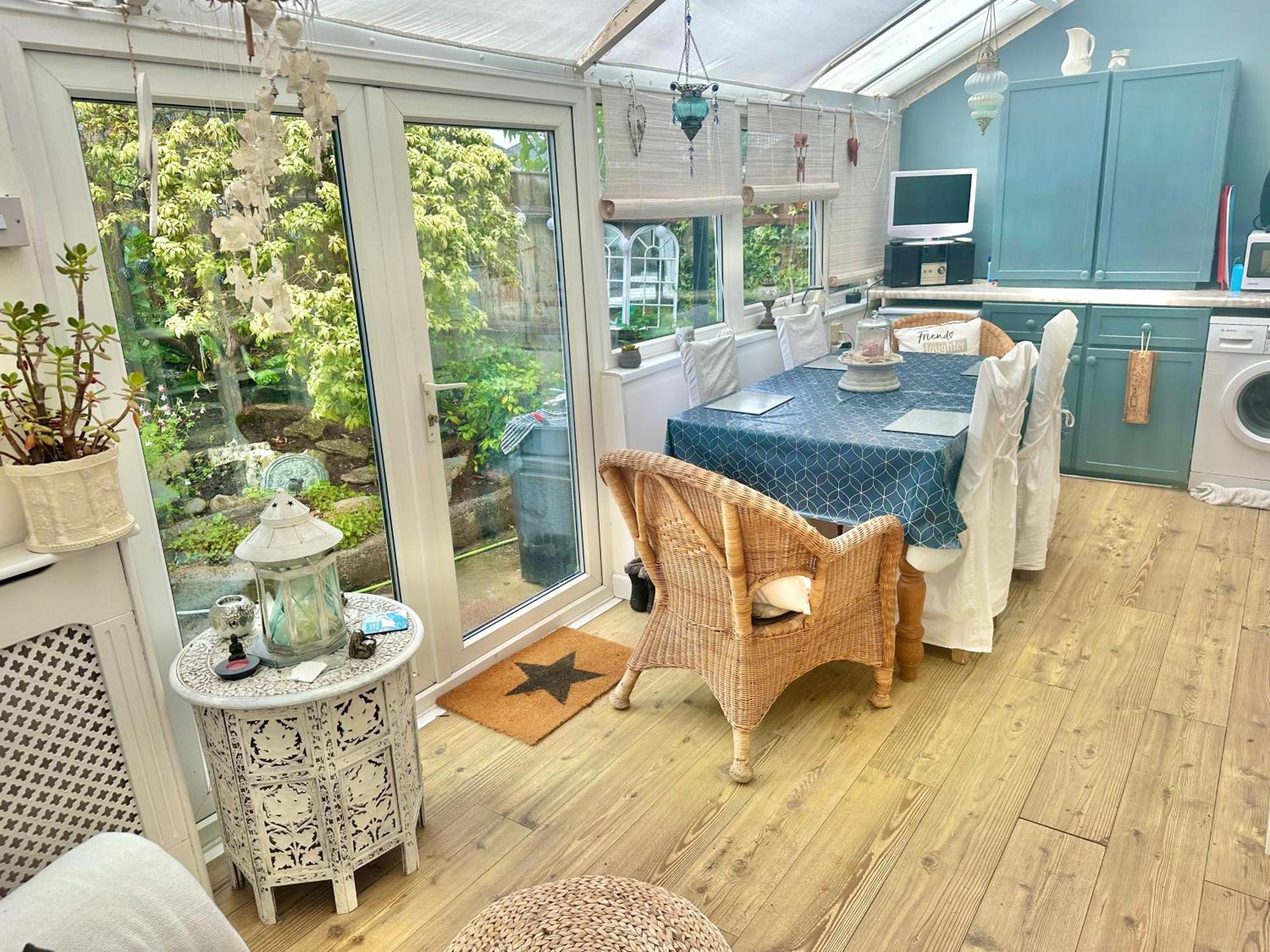 Garden Cottage - 3 Bedroom Close To Town And Beach Борнмут Экстерьер фото